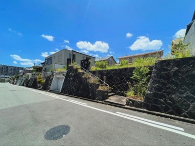 ■建築条件なし
■お好きなハウスメーカー・工務店で建築可能
■閑静な住宅街