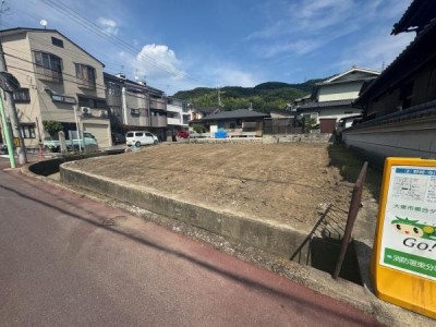 この街の住まいの事なら、センチュリー21 オオトリーハウスにお任せください!一戸建て・中古一戸建て・マンション・土地の情報は当社まで 建築条件は御座いません。
お好きなハウスメーカー様・工務店様にて建築が可能
アパート用地としても利用可能