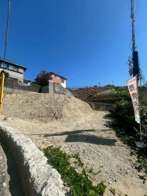 この街の住まいの事なら、センチュリー21　オオトリーハウスにお任せください！一戸建て・中古一戸建て・マンション・土地の情報は当社まで ■2沿線利用可能でアクセス良好！
■建築条件なし！
■お好きなハウスメーカー・工務店で建築可能！