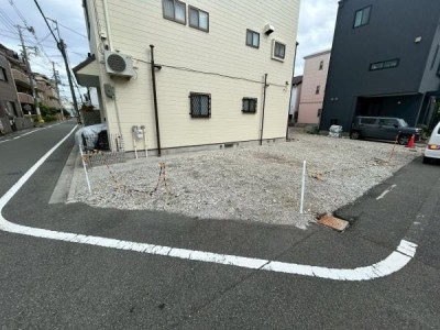 この街の住まいのご相談は、信頼度地域No.1のプロフェッショナル<br>センチュリー21オオトリーハウスにお任せ下さい。 閑静な住宅地エリア♪
JR吹田駅東海道本線が徒歩約6分の近さ！
通勤時間を短縮したい方にお勧めの立地です。
