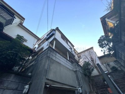 この街の住まいの事なら、センチュリー21　オオトリーハウスにお任せください！一戸建て・中古一戸建て・マンション・土地の情報は当社まで ■新築用地として、解体後はゼロから住まいを設計できる！！自由度の高い物件です！