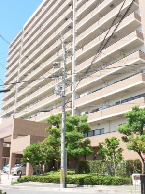 この街の住まいの事なら、センチュリー21　オオトリーハウスにお任せください！一戸建て・中古一戸建て・マンション・土地の情報は当社まで ■JR東海道本線「岸辺」駅徒歩約15分
■JR東海道本線「吹田駅」駅徒歩約20分
■最寄り駅までは平坦な道のりです。
