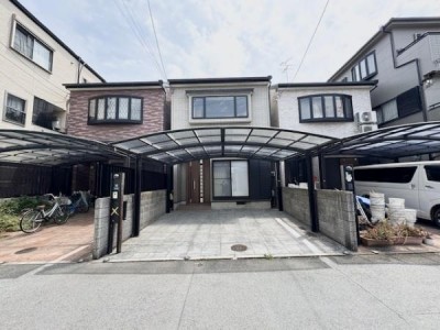 この街の住まいのご相談は、信頼度地域No.1のプロフェッショナル<br>センチュリー21オオトリーハウスにお任せ下さい。 令和8年4月室内リフォーム済
車並列で2台可能（サイズ制限有）
即日でのご内覧可能です