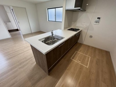 ■3沿線利用可能でアクセス良好
■陽当たり良好
■カースペース1台あり
■閑静な住宅地です！