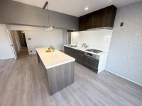 この街の住まいの事なら、センチュリー21　オオトリーハウスにお任せください！一戸建て・中古一戸建て・マンション・土地の情報は当社まで ■最上階、角部屋、エレベーター停止階
■令和８年４月　室内リノベーション済
■お手入れ不要でご入居頂けます。