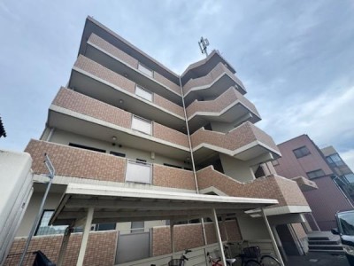 ■平成16年4月建築
■満室利回り　約10％以上
■RC造の5階建て
■全部屋南向きのお部屋
■全部屋ファミリータイプ